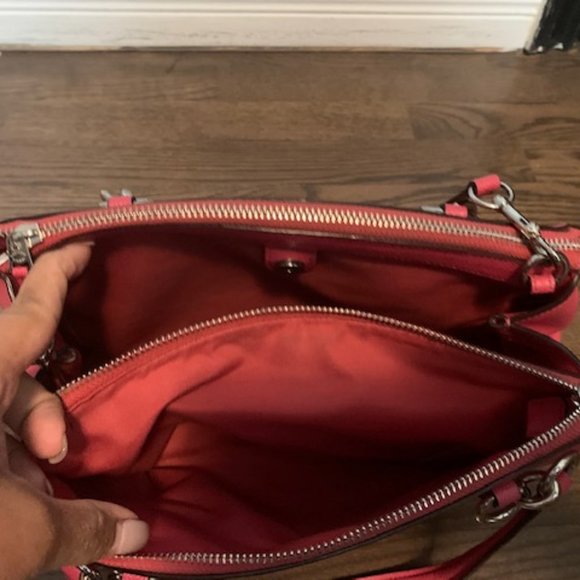 COACH HANDBAG - SLING BAG- MESSENGER BAG LEATHER - Picture 4 of 5